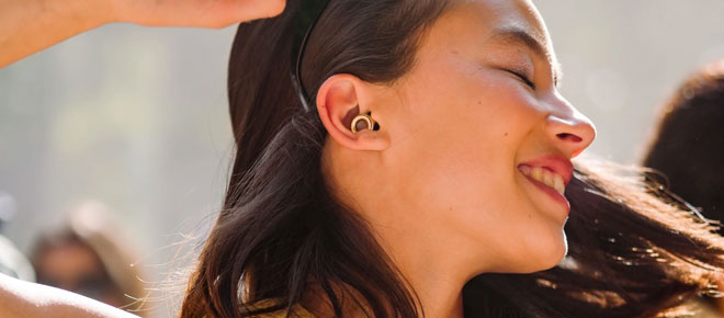 5 Celebrity-Approved Ways to Style Your Trendy Loop Earplugs
